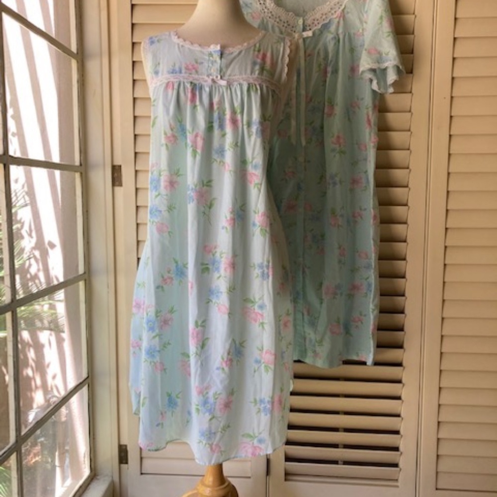 Character Robe & Gown Set